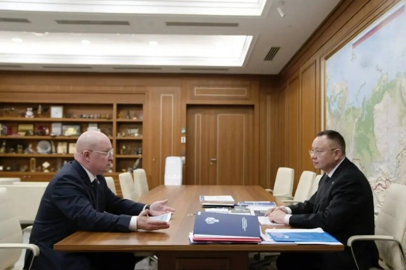 М. Развожаев и И. Файзуллин Соцсети губернатора Севастополя Михаила Развожаева