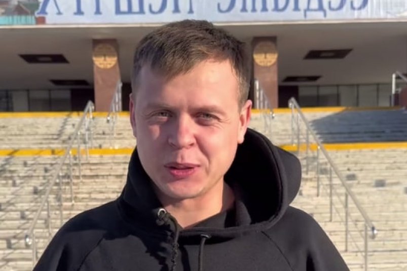 Цырен Батоцыренов войдёт в тройку финалистов, которым предстоит поставить эскиз спектакля на сцене Малого театра. Буряад театр