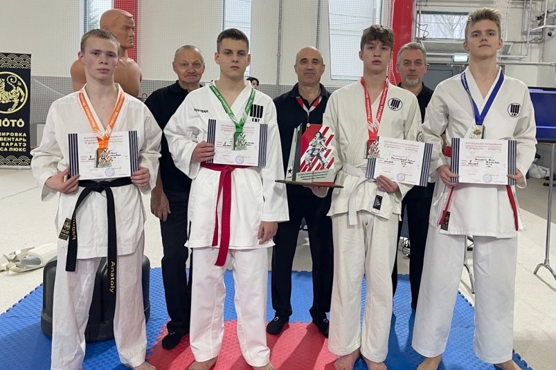 Иркутские каратисты завоевали 15 золотых медалей на всероссийских соревнованиях предоставлено организаторами