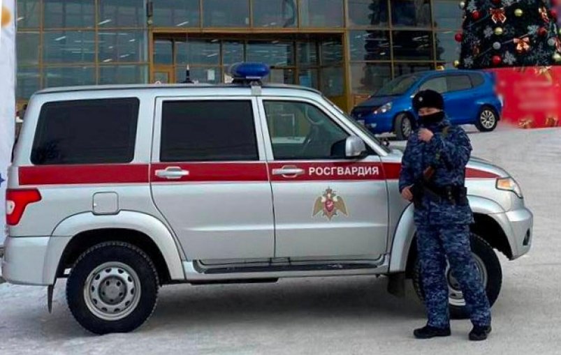В Улан-Удэ мужчина вынес из магазина 45 бутылок алкоголя под курткой Росгвардия по Бурятии