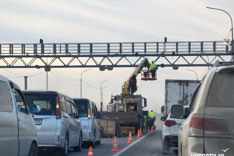 Фото очевидцев тг-канал &quotNewsVL.ru" (18+)