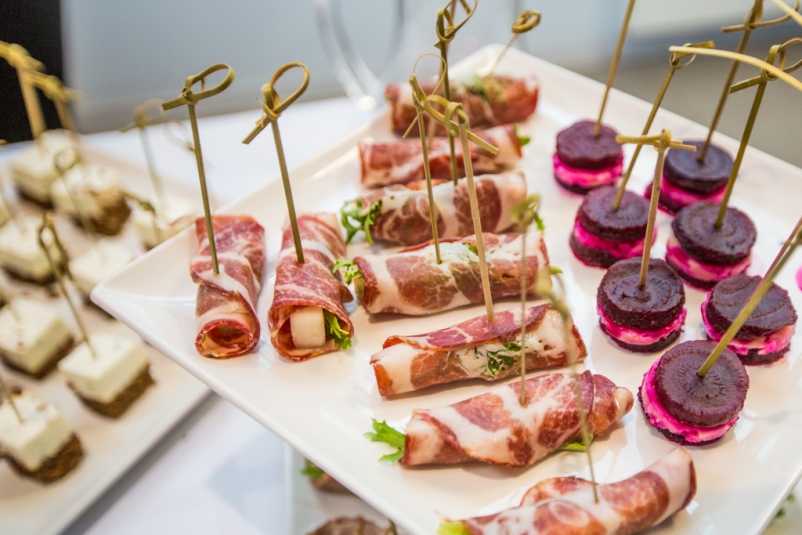 10 минут - и пустые тарелки: ТОП-5 бюджетных и сытных закусок на новогодний стол Юлия Никитина, РИА PrimaMedia