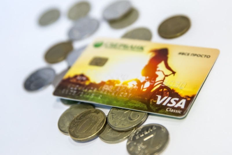 От подушки до путешествия: куда направляют сбережения россияне Александр Ратников, ИА PrimaMedia