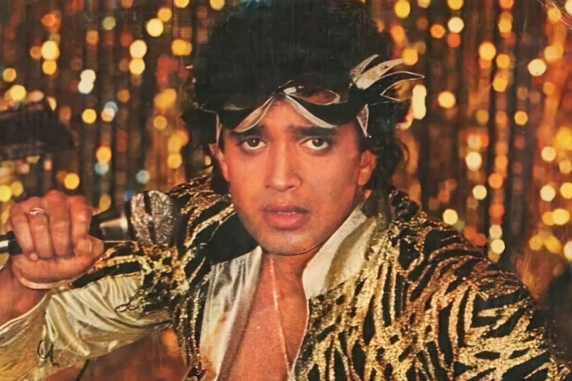 Митхун Чакраборти в роли Джимми Кадр из фильма "Танцор диско" (12+)