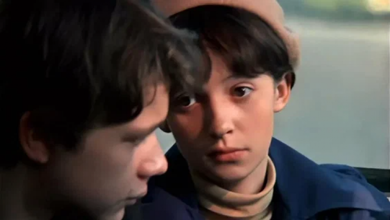 Эта советская драма о первой любви согреет даже в лютые морозы Кадр из фильма (12+)