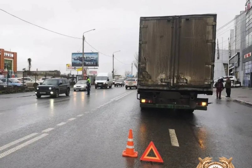 Грузовик насмерть сбил пенсионера в Ростове-на-Дону пресс-служба Госавтоинспекции Ростовской области