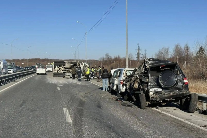 Водитель большегруза госпитализирован после ДТП в Надеждинском районе Пресс-служба УМВД России по Приморскому краю
