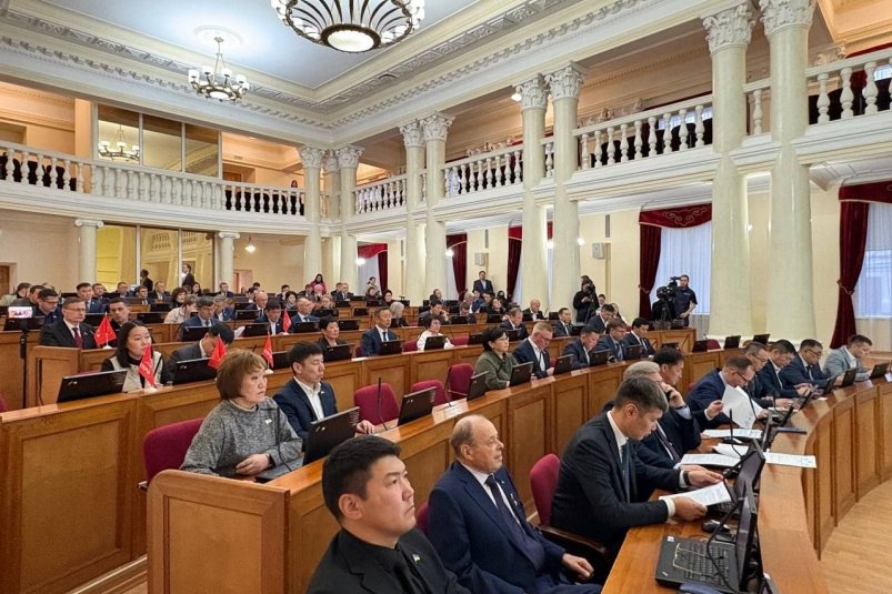 Депутаты утвердили проект бюджета Народный Хурал РБ