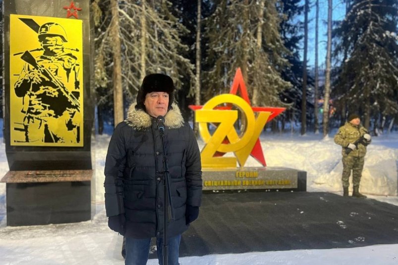 В Усть-Илимске открыли мемориал памяти погибших участников СВО Пресс-служба облправительства