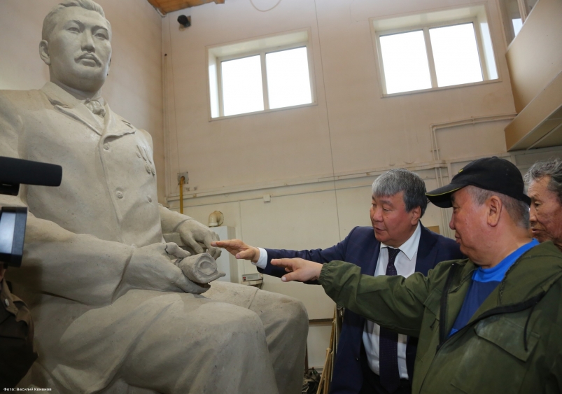 Памятник Василию Кулумнууру Василий Кононов