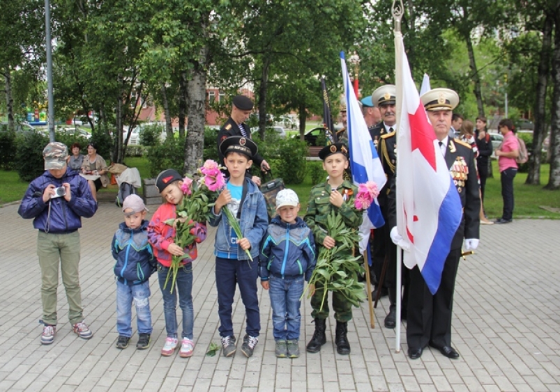 День памяти и скорби в Артеме начали митингом  Пресс-служба администрации АГО