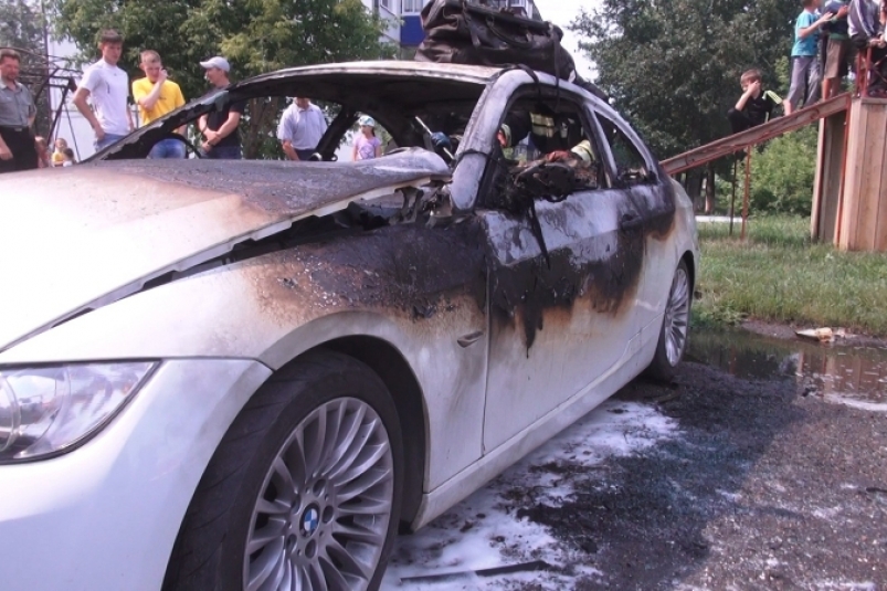 BMW депутата Думы Усолья-Сибирского подожгли в Иркутской области Пресс-служба ГУ МВД по Иркутской области