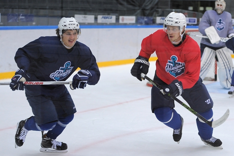 ХК "Адмирал" перед сезоном разомнется с чемпионом России - PrimaMedia.ru