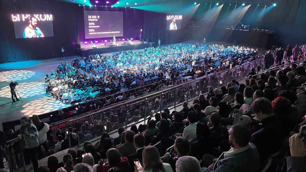 Чудесное Приморье Кирилла Шебеко: выставка известного живописца открылась во Владивостоке