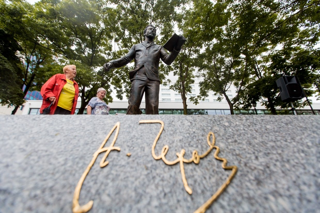 Книги для идеального отдыха: новогодний мастрид от приморских блогеров