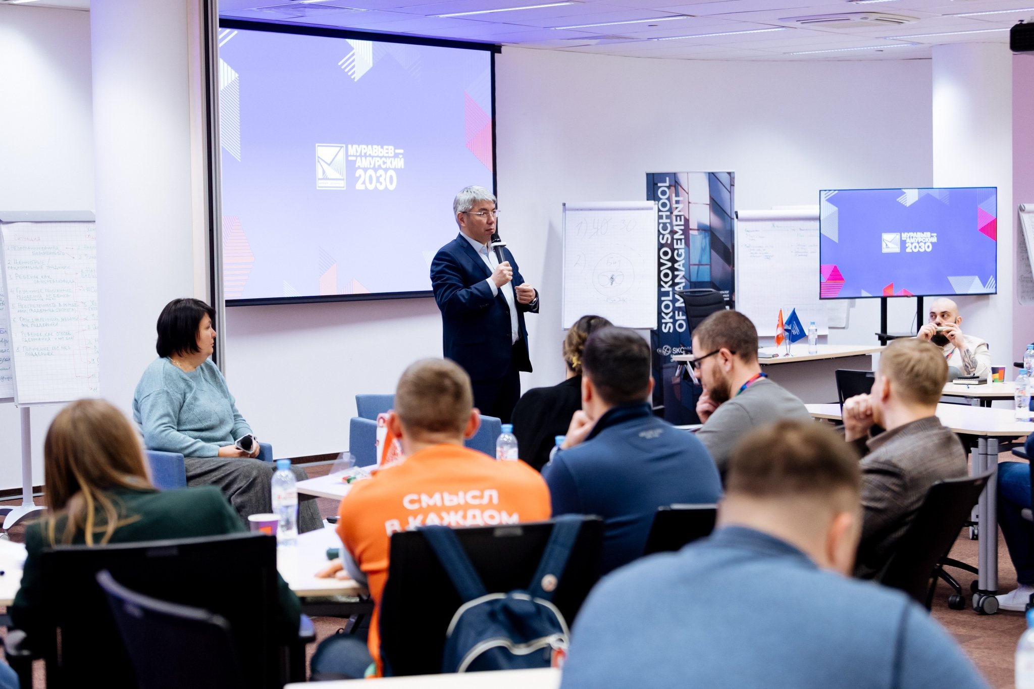 "Будущее литературы - за большими проектами Дальнего Востока и космонавтикой"