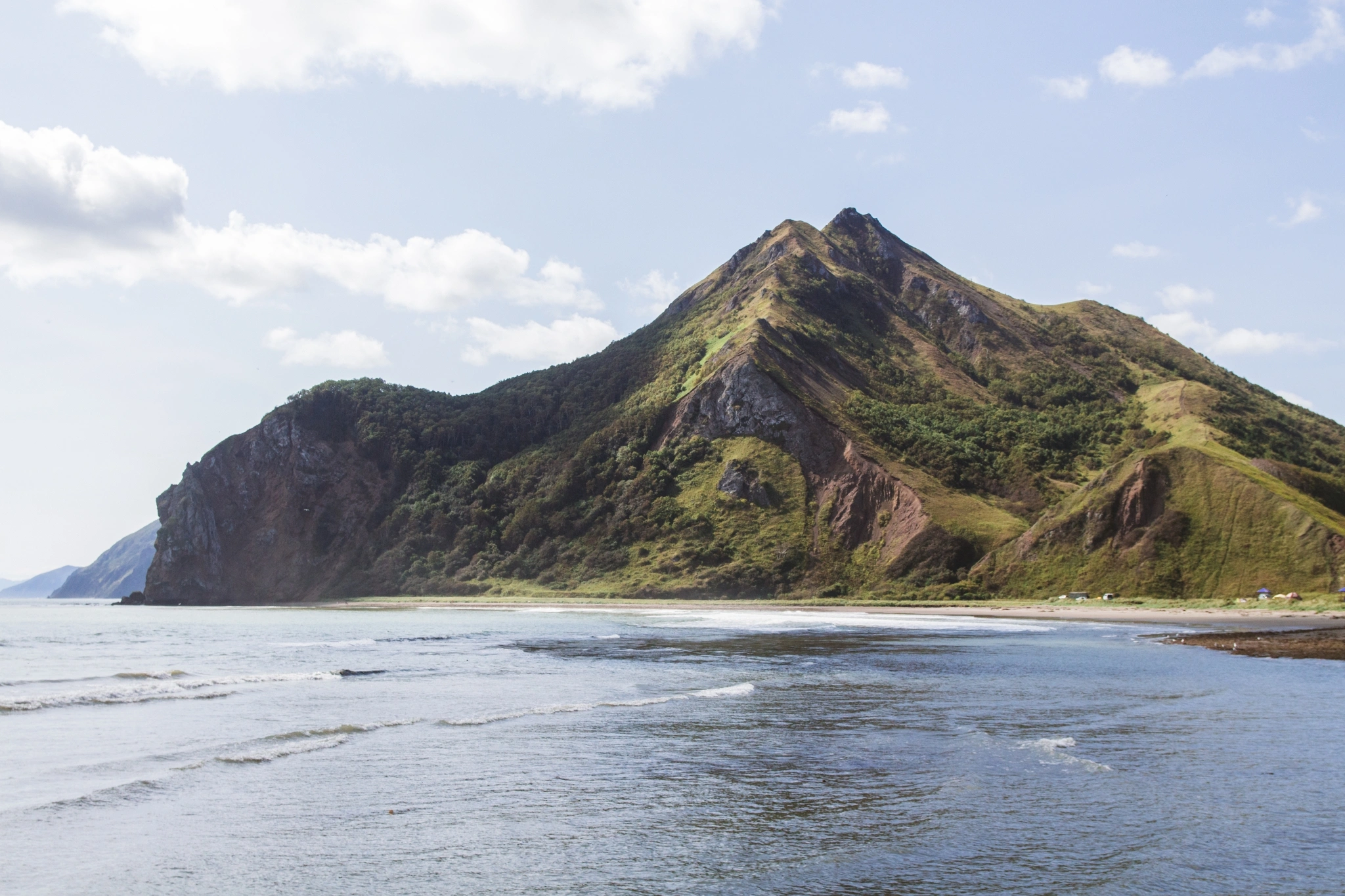 Книги для идеального отдыха: новогодний мастрид от приморских блогеров