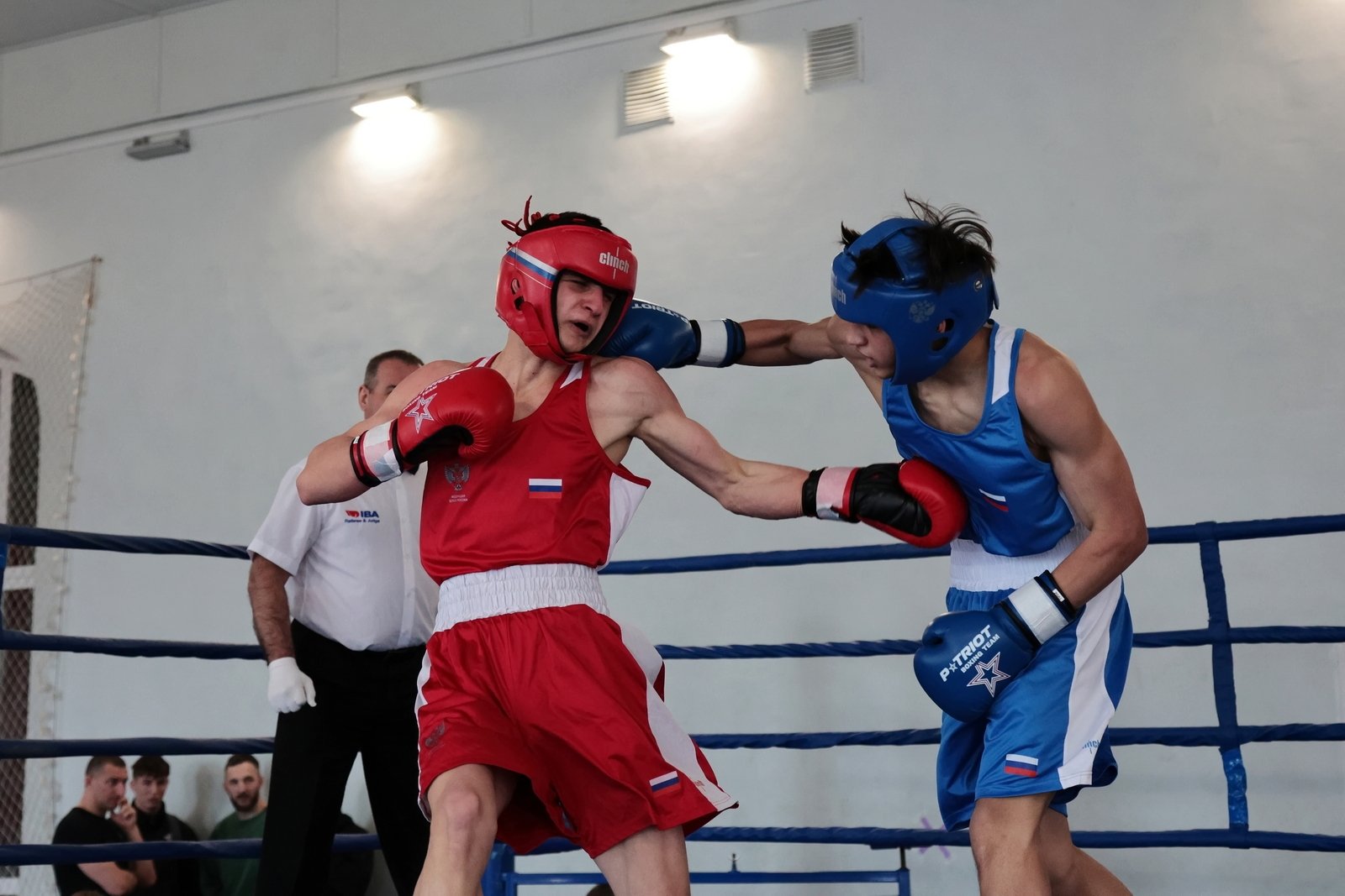 Первенство Приморья по боксу среди юниоров проходит во Владивостоке