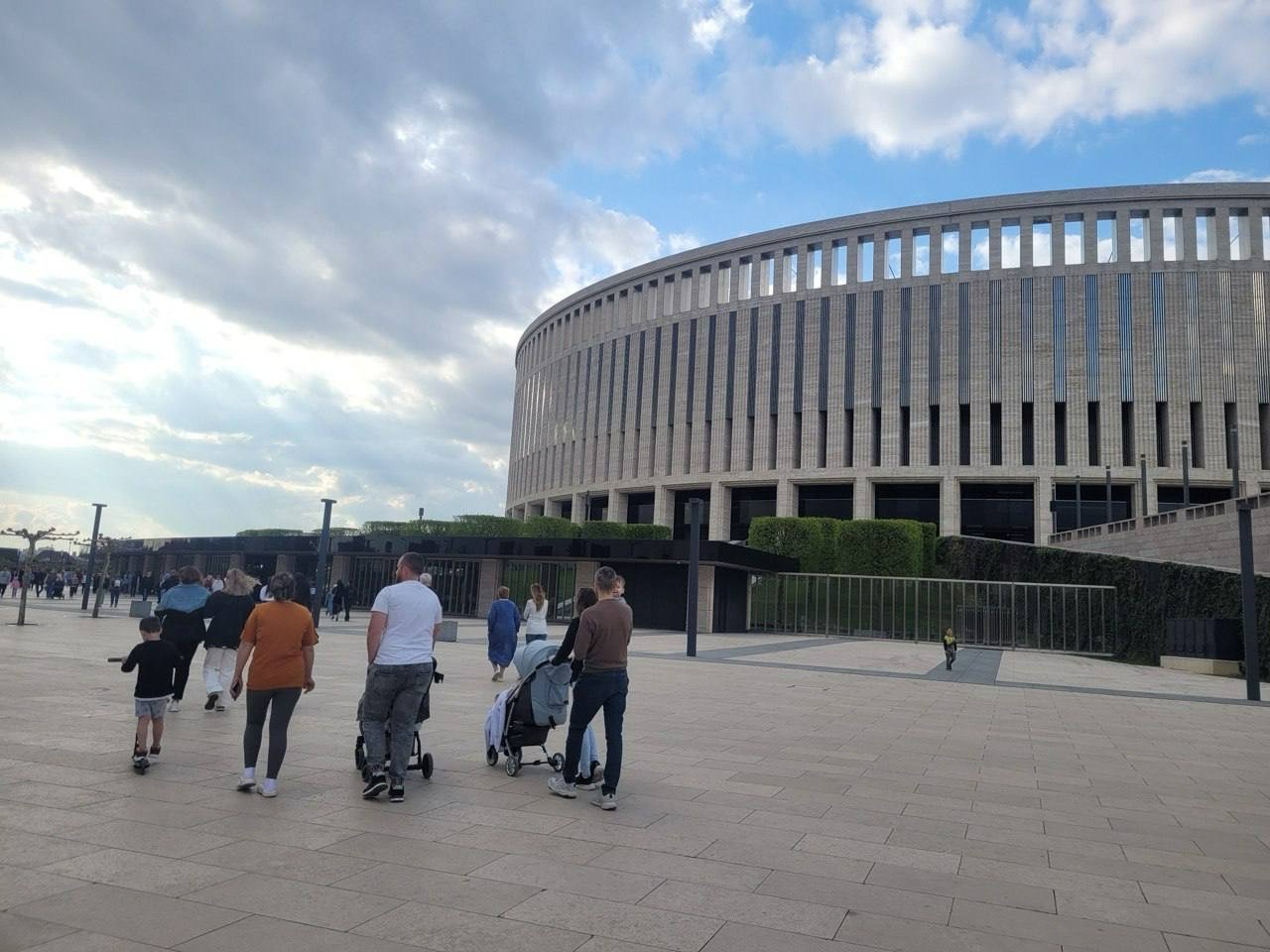 В амфитеатре краснодарского парка Галицкого покажут выездную игру &quotбыков&quot в Сочи ИА KrasnodarMedia