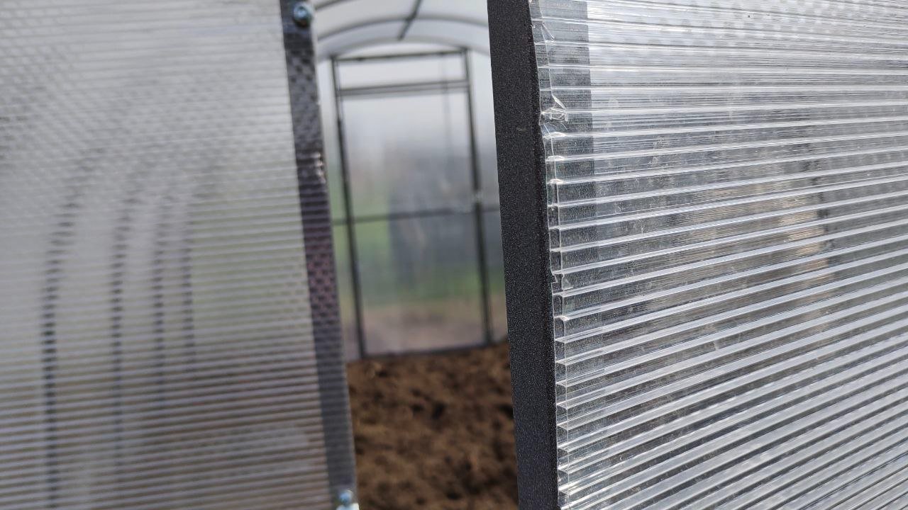 Меняю мутный поликарбонат на ПЭТ-лист — и получаю кристальный купол: прозрачный, мощный и невероятно надежный Автора