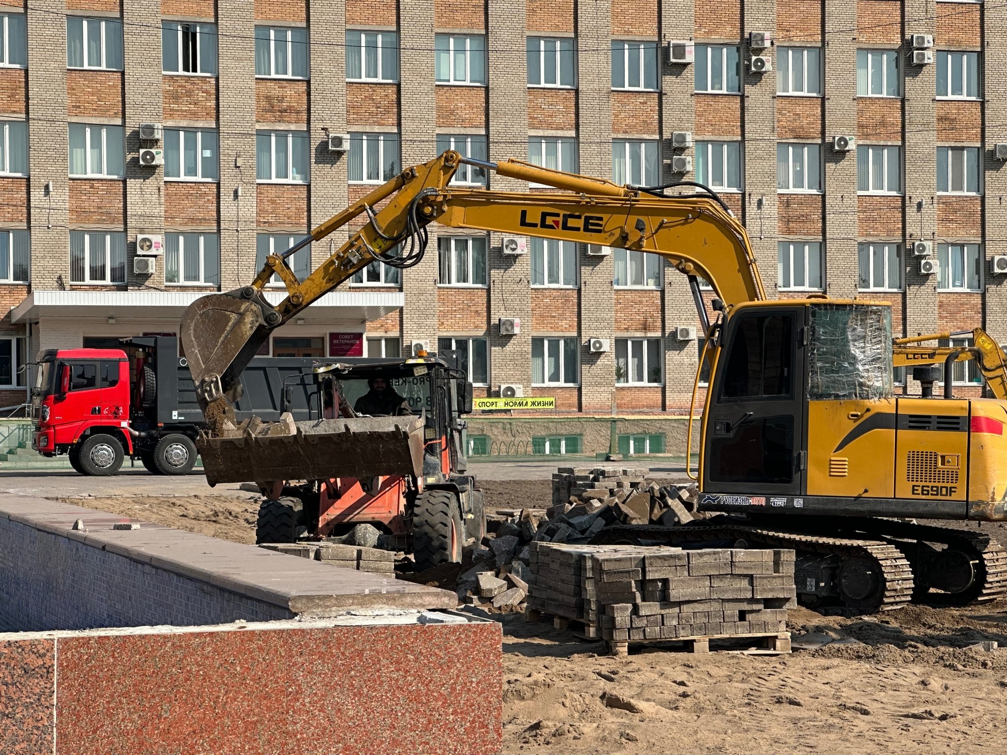 Отжившие свое материалы отправляются в ковш Александр Шепырев, ИА UssurMedia