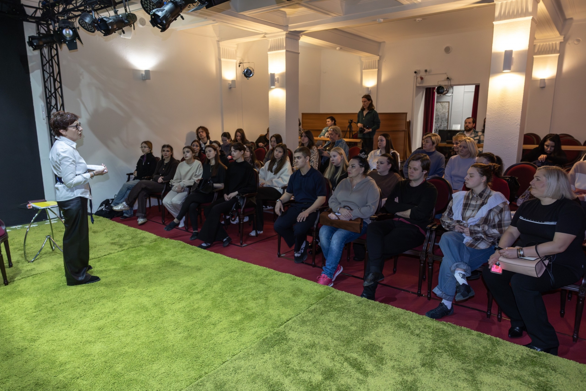 В Магадане стартовали курсы повышения квалификации для руководителей театров-студий Источник