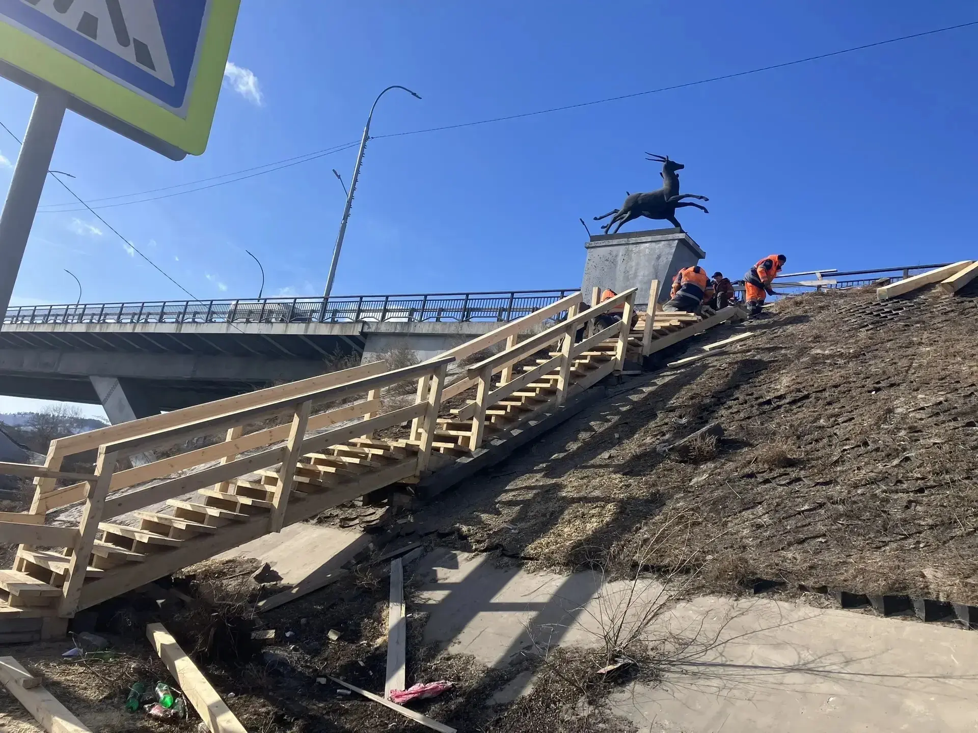 Лестницы заменили на мосту &quotБегущая лань&quot в Улан-Удэ Мэрия Улан-Удэ