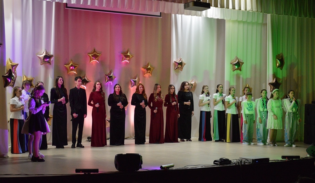 Звание &quotОбразцового художественного коллектива&quot присвоили Студии вокального искусства Детской хоровой школы Магадана Источник