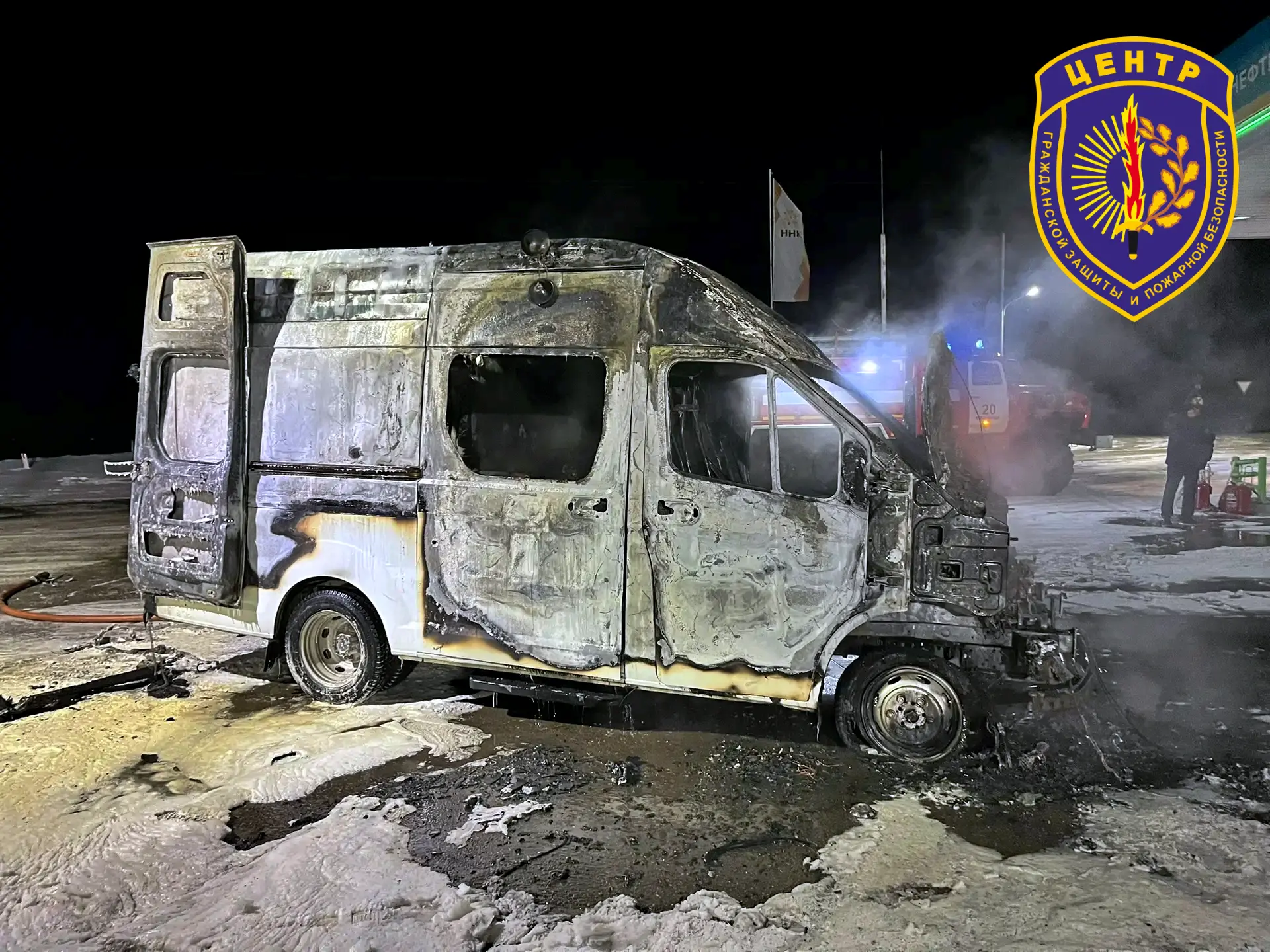 Машина скорой помощи полностью сгорела в Белогорске Амурский центр ГЗ и ПБ