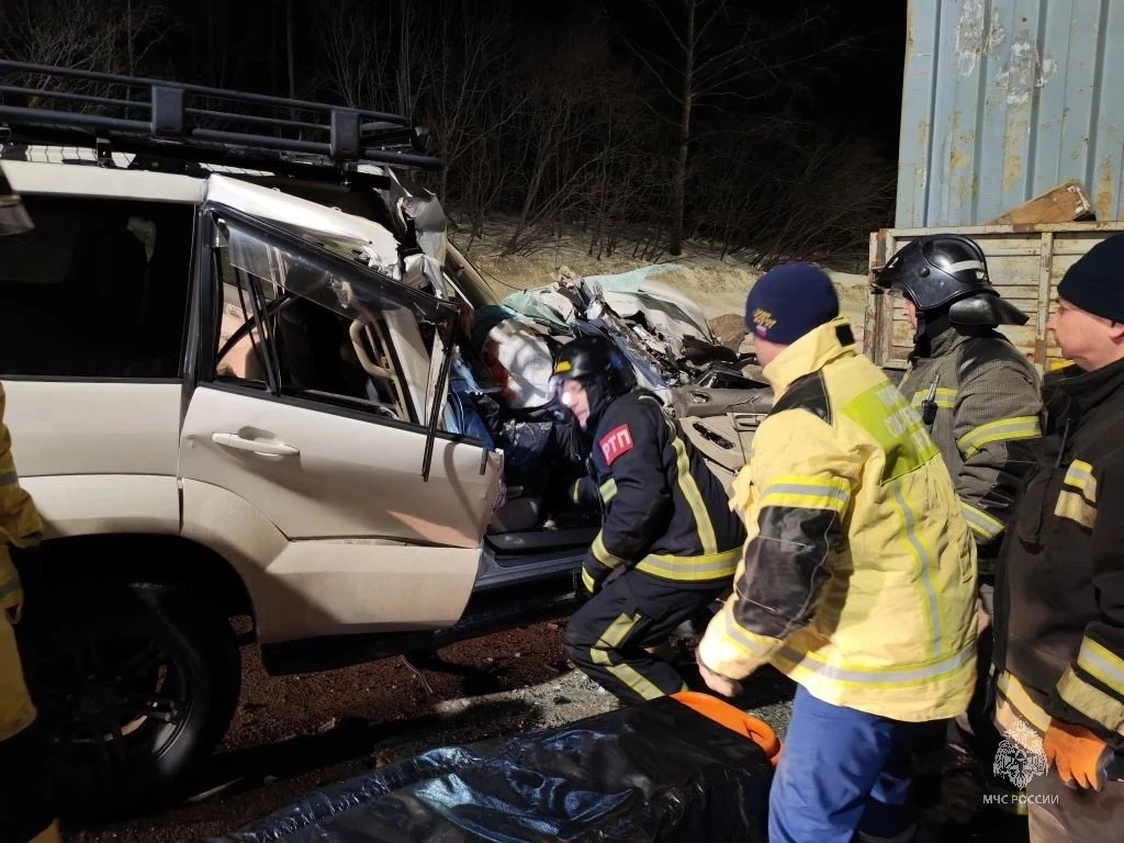 С места происшествия ГУ МЧС России по Магаданской области