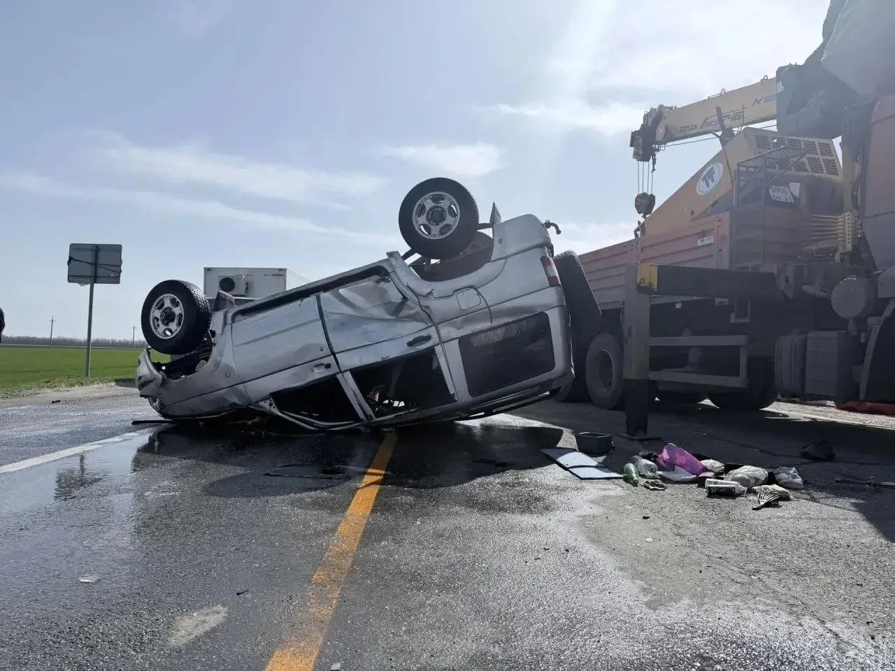 Трое детей и девушка пострадали в жестком ДТП с опрокидыванием t.me/mvd_23