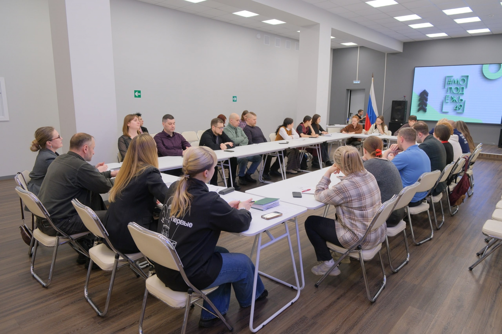 На Колыме обсудили систему поддержки детских и молодежных НКО Источник