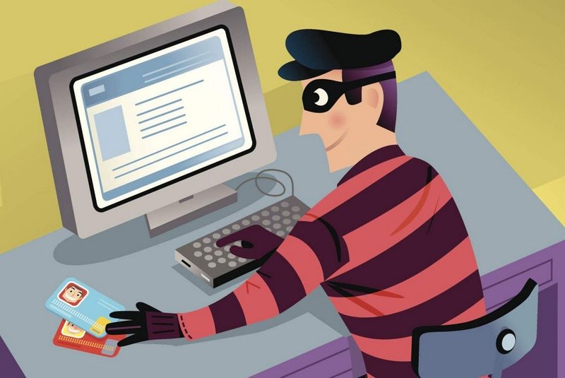 Магаданцам напомнили об уловках мошенников Источник