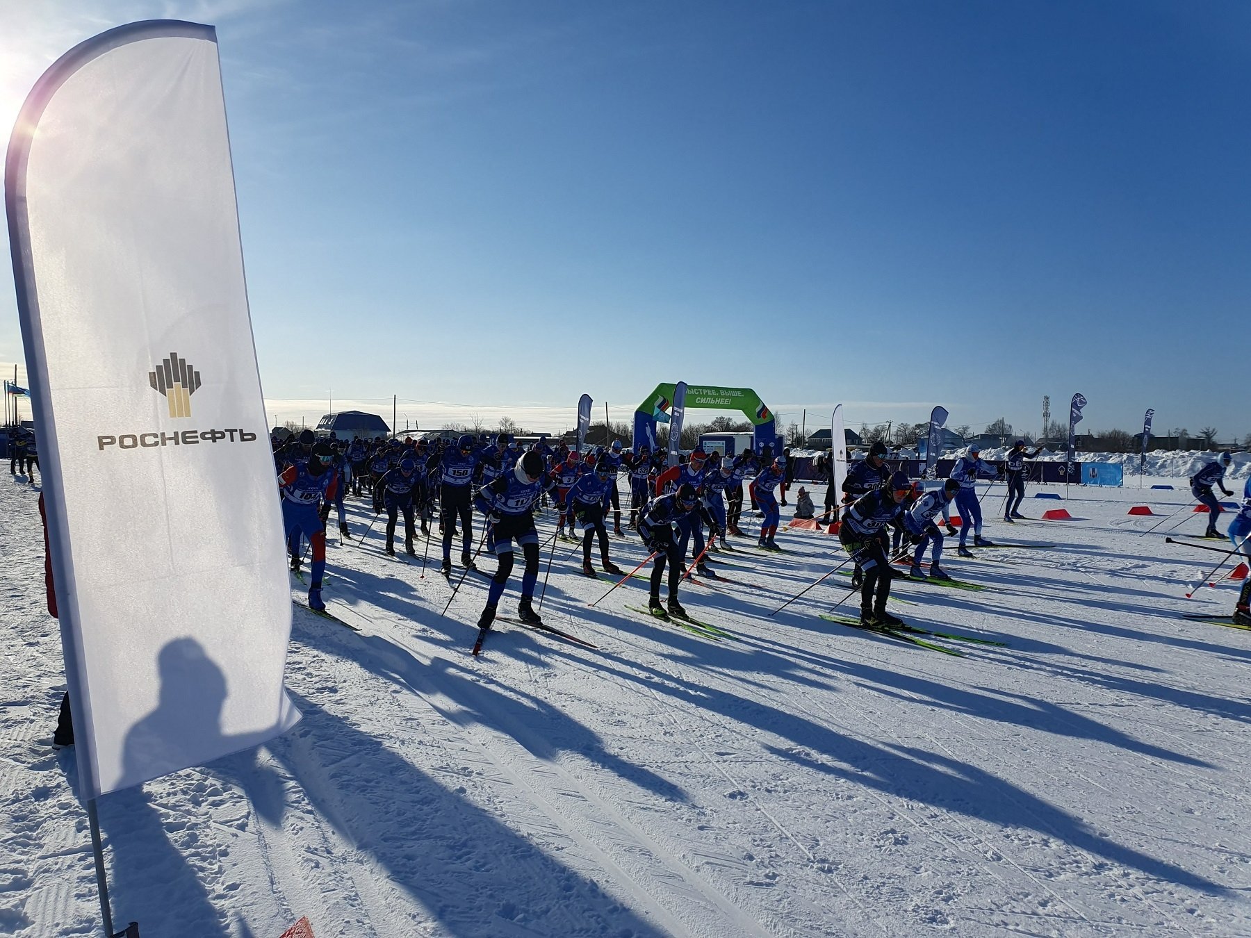 На Сахалине при поддержке Роснефти прошел Троицкий лыжный марафон Пресс-служба &quotРоснефти&quot