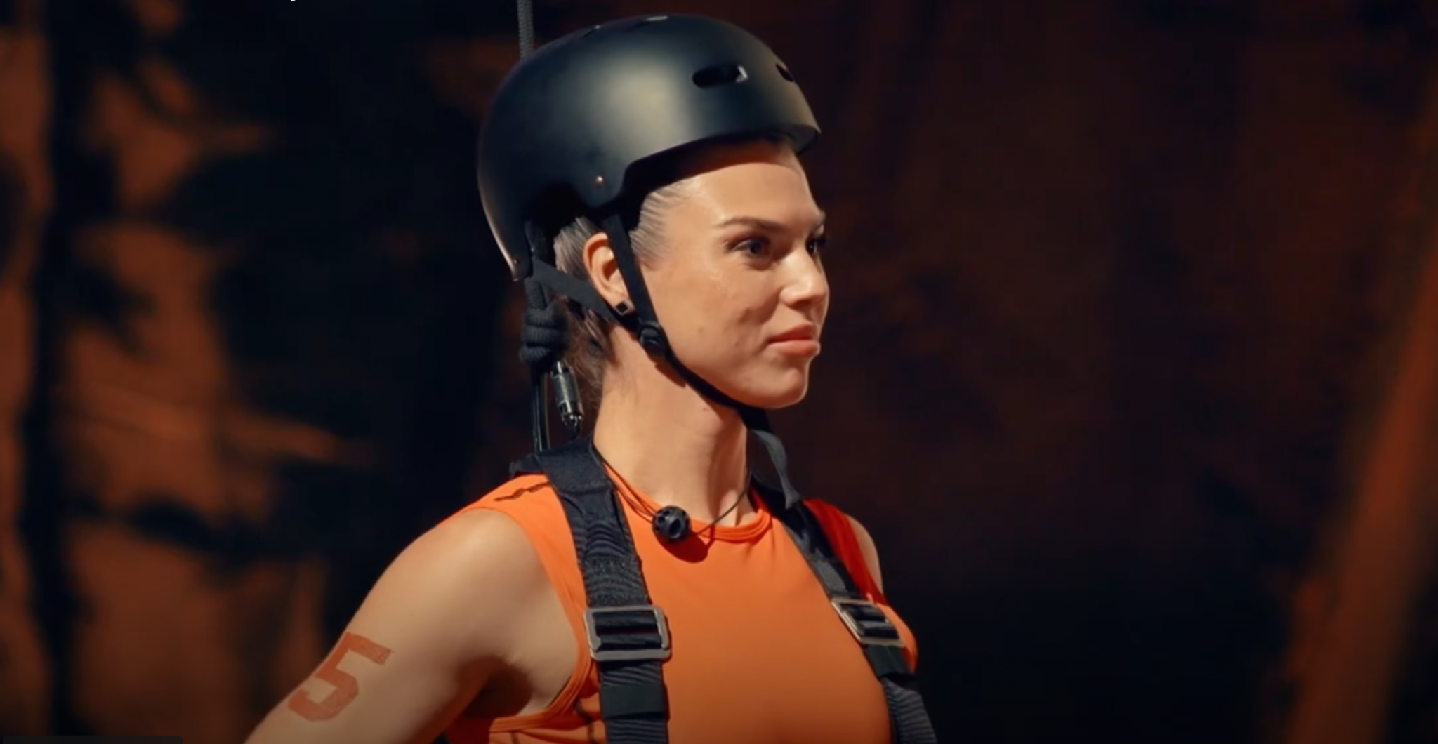 Мария Пытина Скриншот кадра из выпуска шоу &quotТитаны: Битва сезонов&quot (16+)