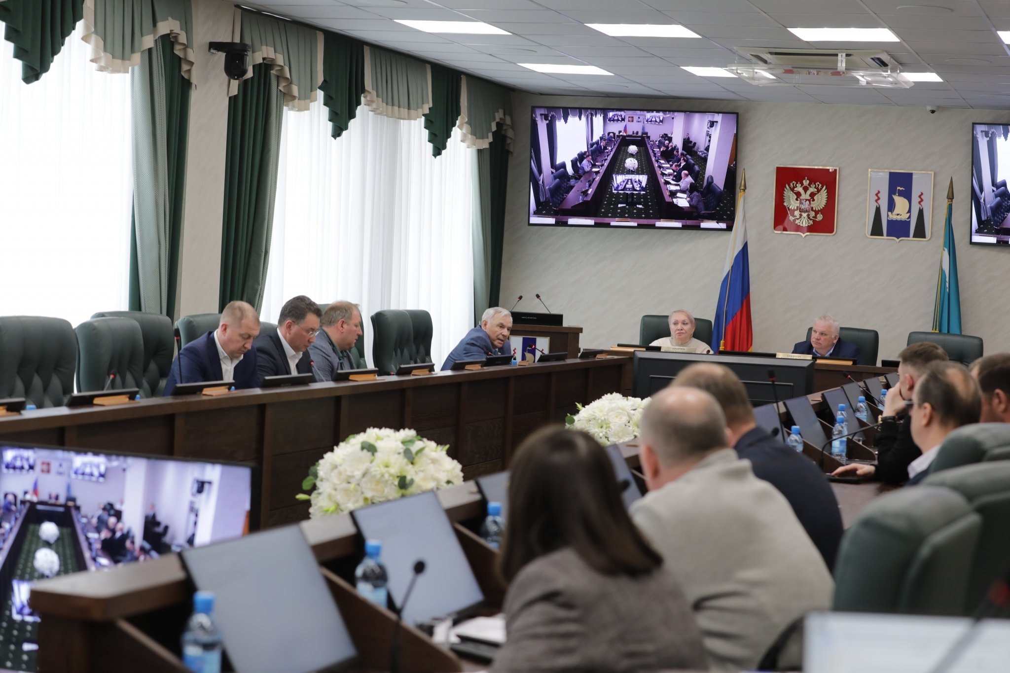 Заседание в Сахалинской областной Думе пресс-служба Сахалинской областной Думы