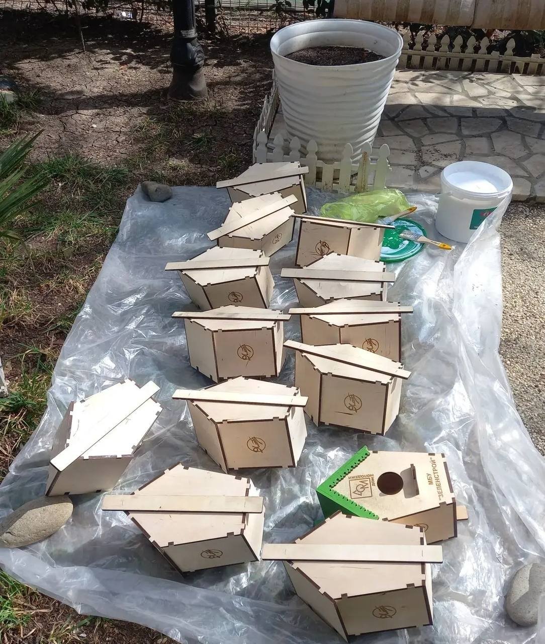 Домики уже почти готовы Соцсети Я. Павленко