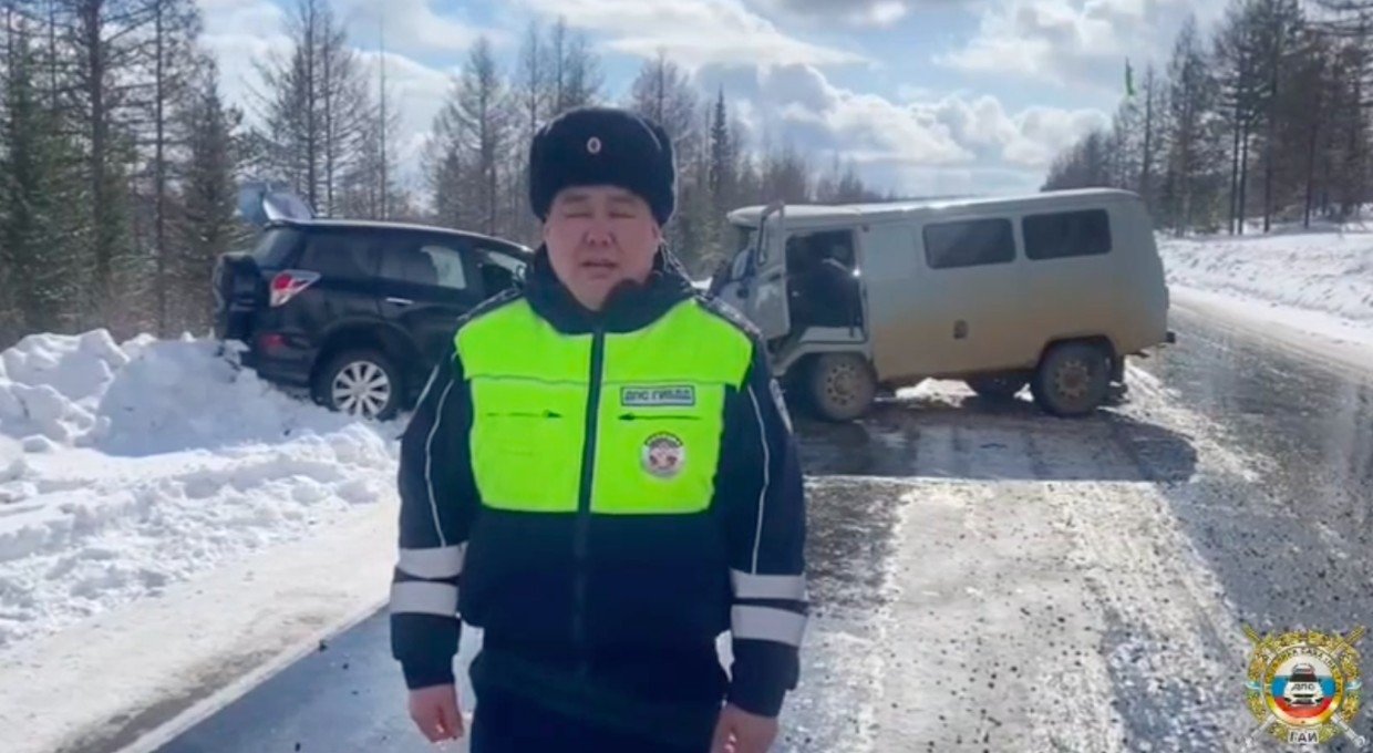 На трассе в Якутии погибла женщина-водитель, пострадали пять человек Госавтоинспекция