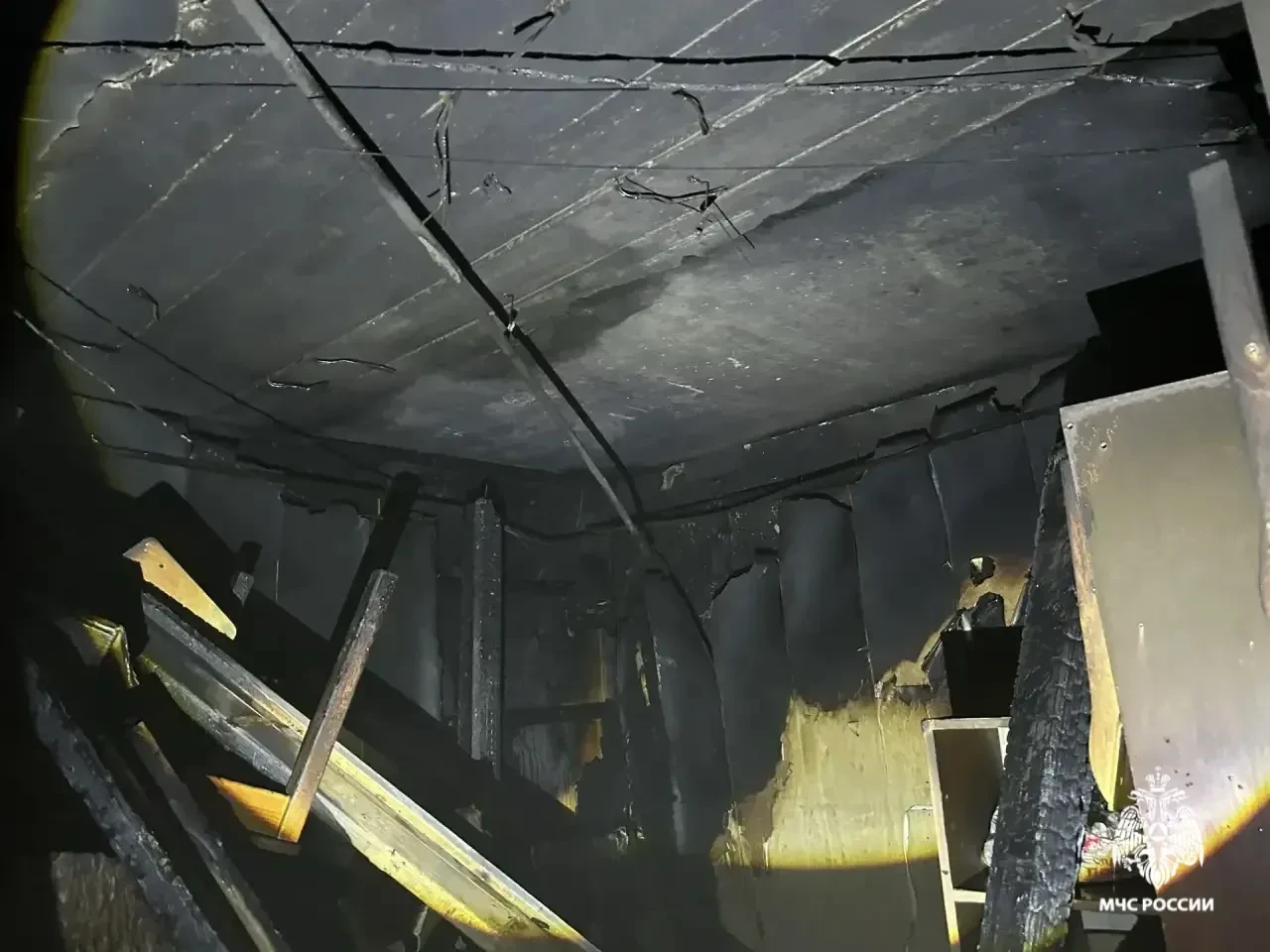 В Улан-Удэ 25 человек эвакуировались из-за пожара в многоэтажке МЧС по Бурятии