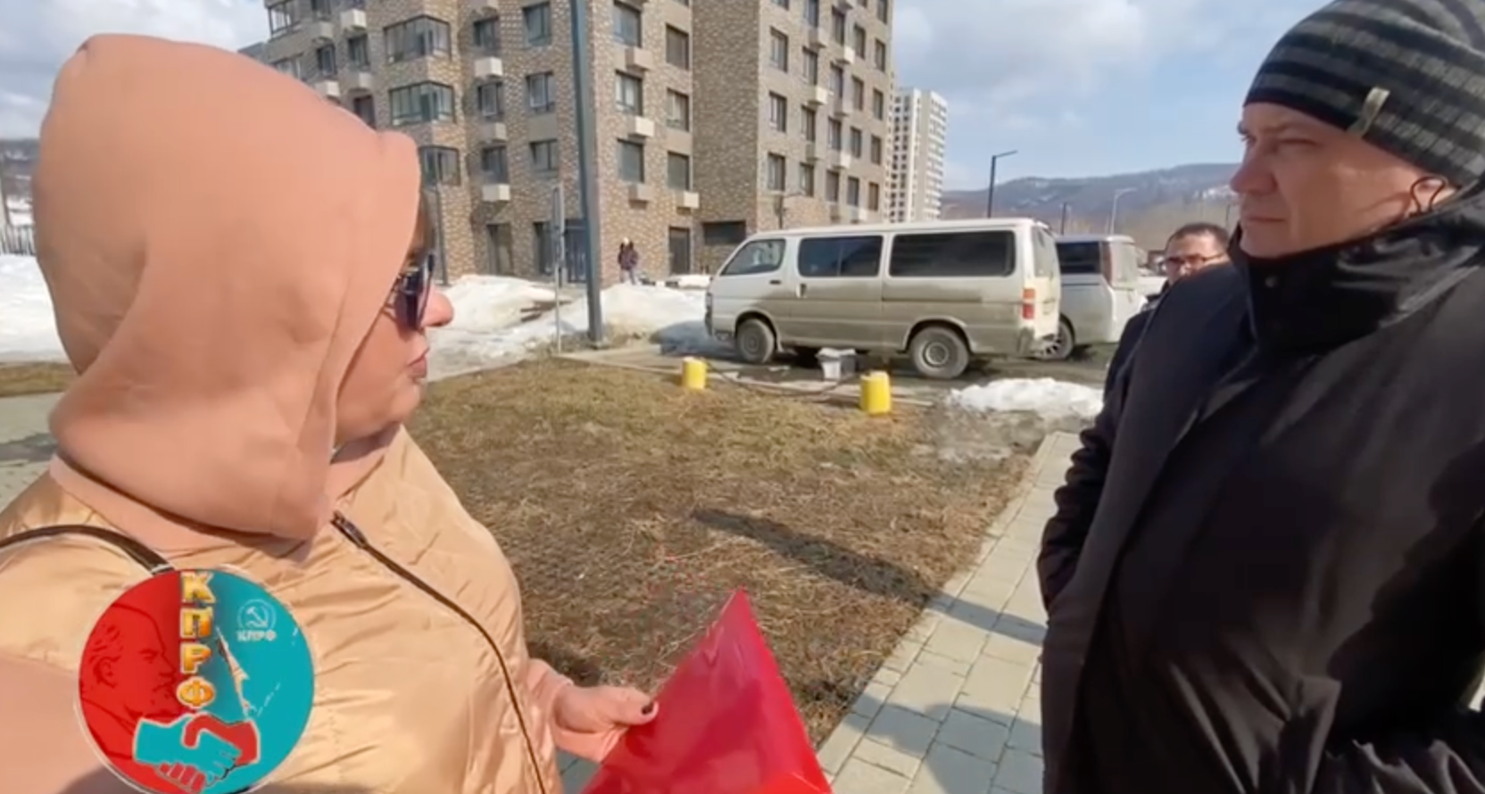 Встреча Алексея Корниенко с жильцами &quotУюн парка&quot пресс-служба КПРФ