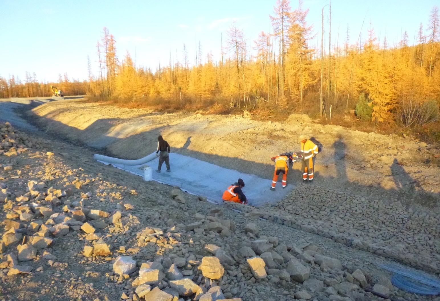 На Колыме строительство моста через Авенирыч возобновят в июне Источник