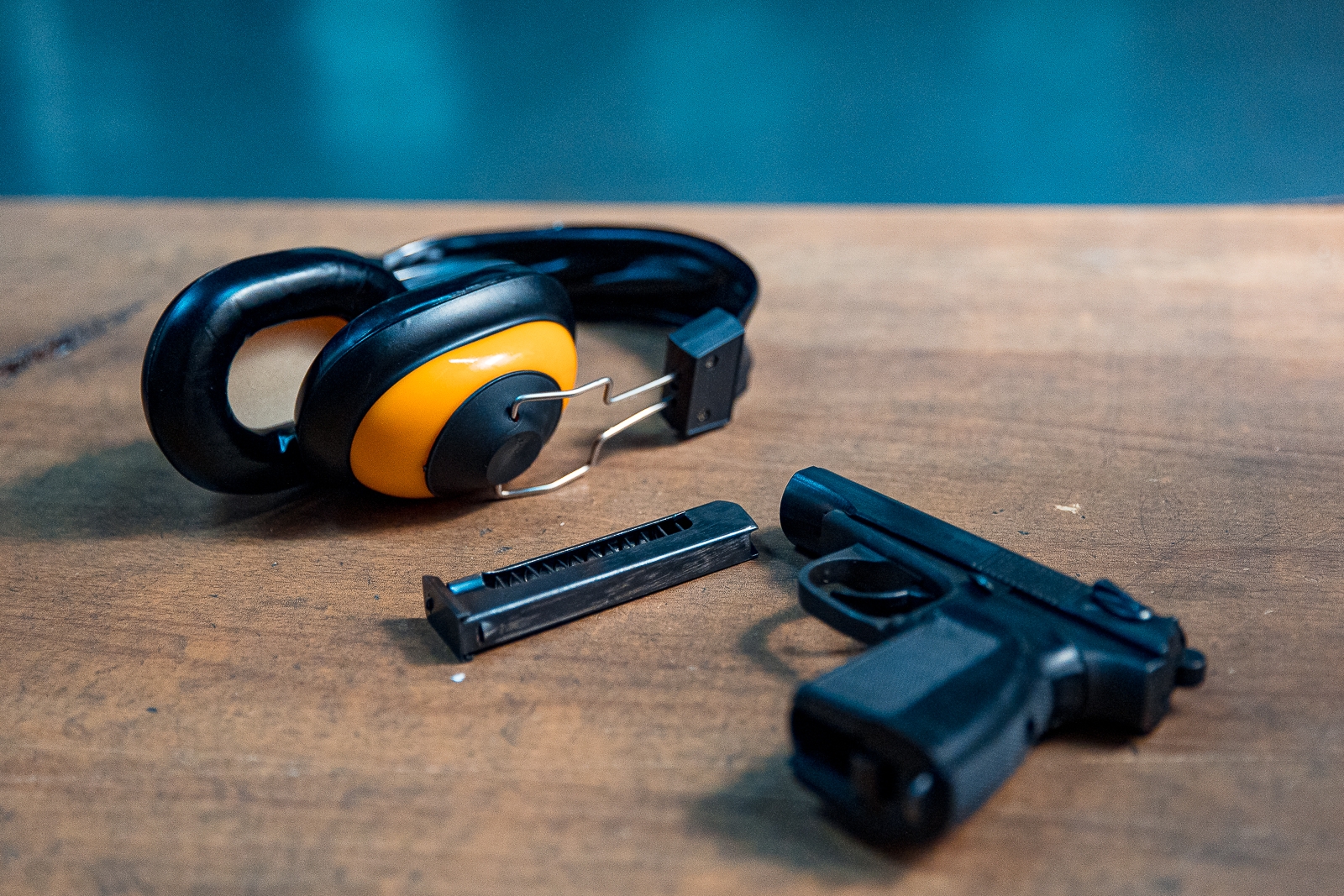 Тир, пистолет, оружие Илья Аверьянов, ИА PrimaMedia