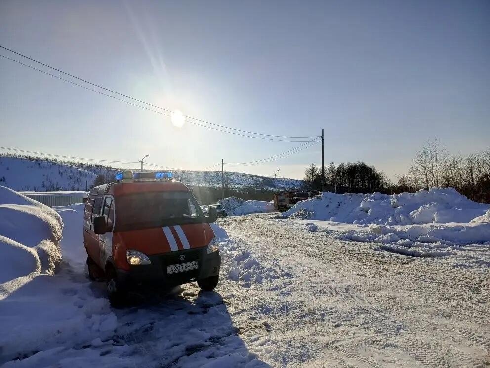 С места происшествия ГУ МЧС России по Магаданской области