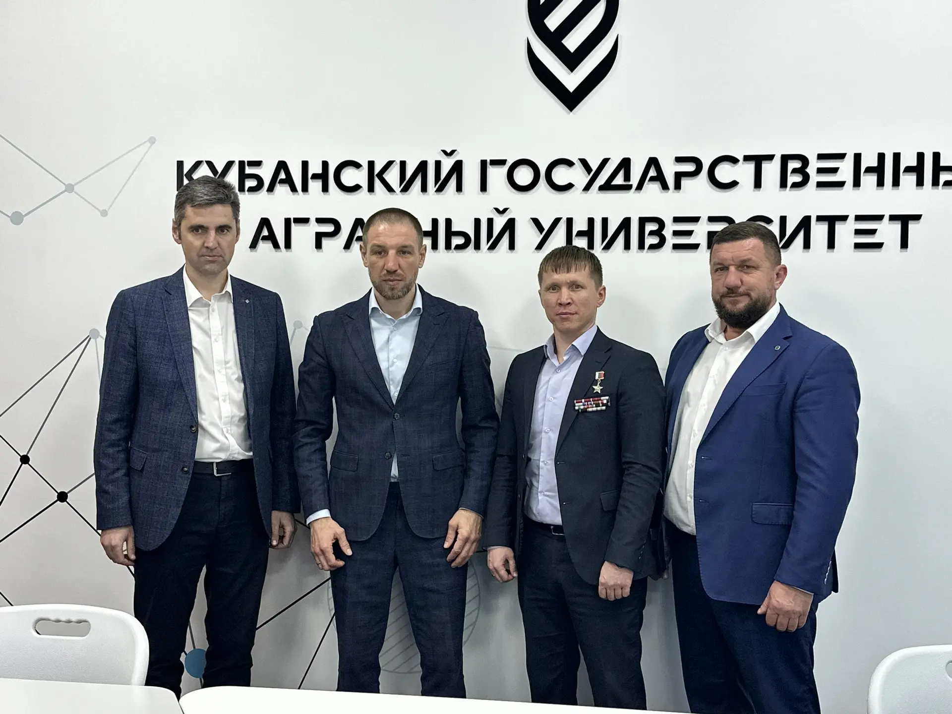 Депутат от Кубани и Герой России встретились со студентами КубГАУ Пресс-служба Дмитрия Пирога