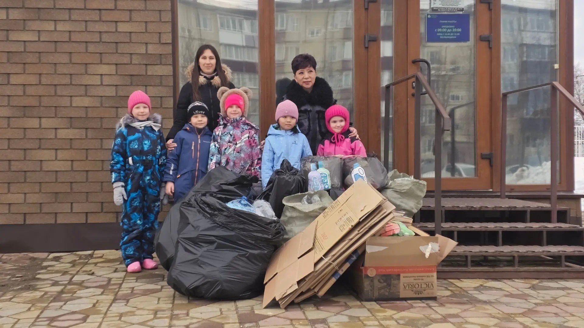 В Южно-Сахалинске малыши детсада &quotЯгодка&quot сдали на переработку более 65 кг вторсырья пресс-служба АО &quotУправление по обращению с отходами&quot