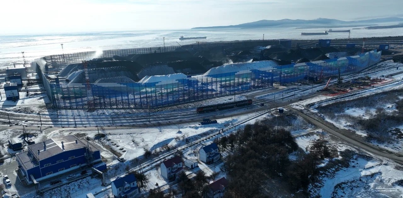 В марте терминал отправил на экспорт в страны АТР 2,3 млн тонн угля — таких цифр не было с сентября 2020 года предоставлено пресс-службой терминала &quotОстерра&quot (ранее &quotДальтрансуголь&quot)