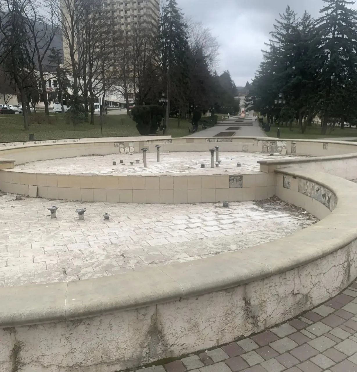 В Пятигорске обновляют светомузыкальный фонтан на улице Коста Хетагурова Пресс-служба администрации Пятигорска