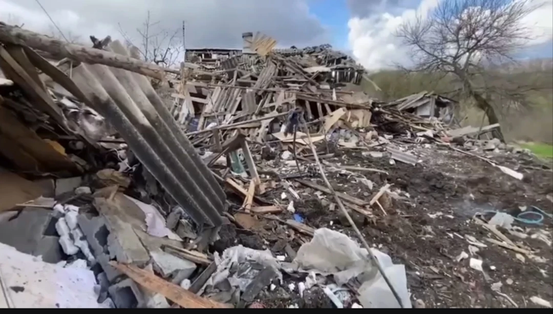 Двоих пострадавших при атаке БПЛА на нефтебазу в Крымске перевезли в Краснодар Оперативный штаб Краснодарского края