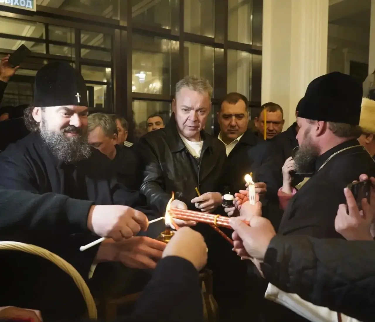 Благодатный огонь Соцсети В. Владимирова