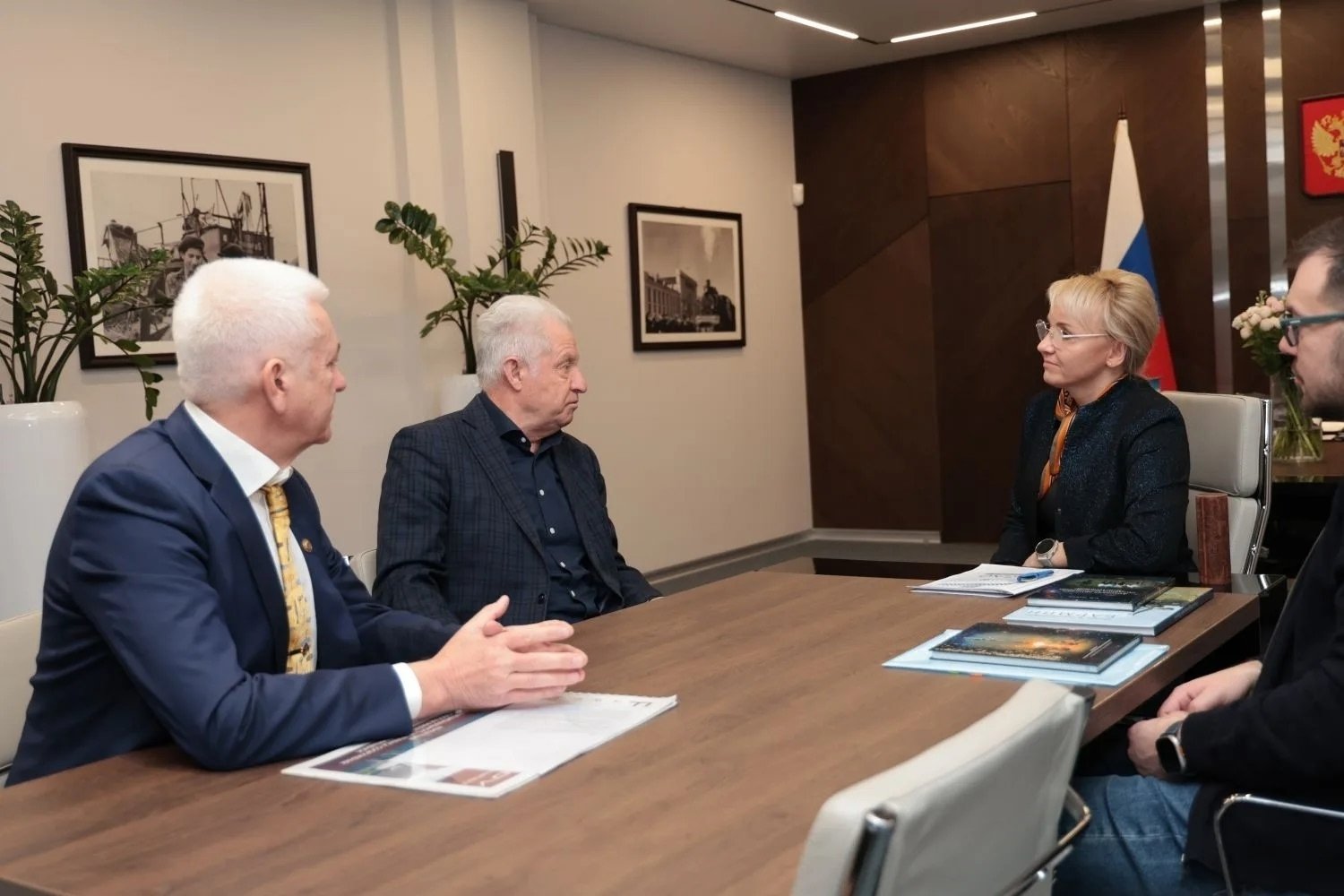 Тематическое фото правительство ЕАО